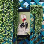 Il senecio rowleyanus e l'illustrazione "princesse lapin", una vezzosa coniglietta che sulle note della primavera da un piccolo germoglio ricostruisce la città.